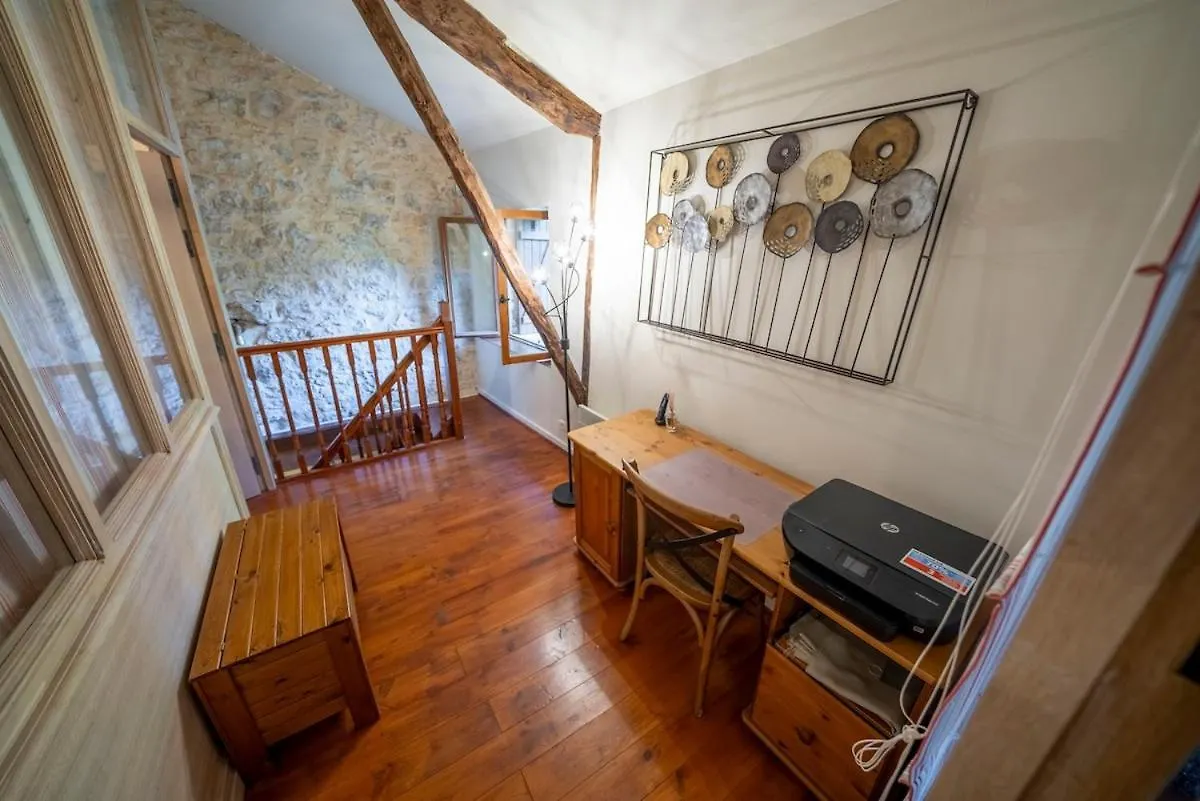 Holiday home Magnifique Longere En Pierre Du Lot Piscine Privee Villa Vaylats