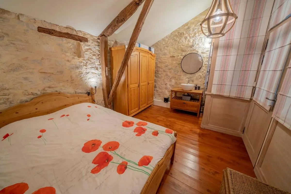 Holiday home Magnifique Longere En Pierre Du Lot Piscine Privee Villa Vaylats