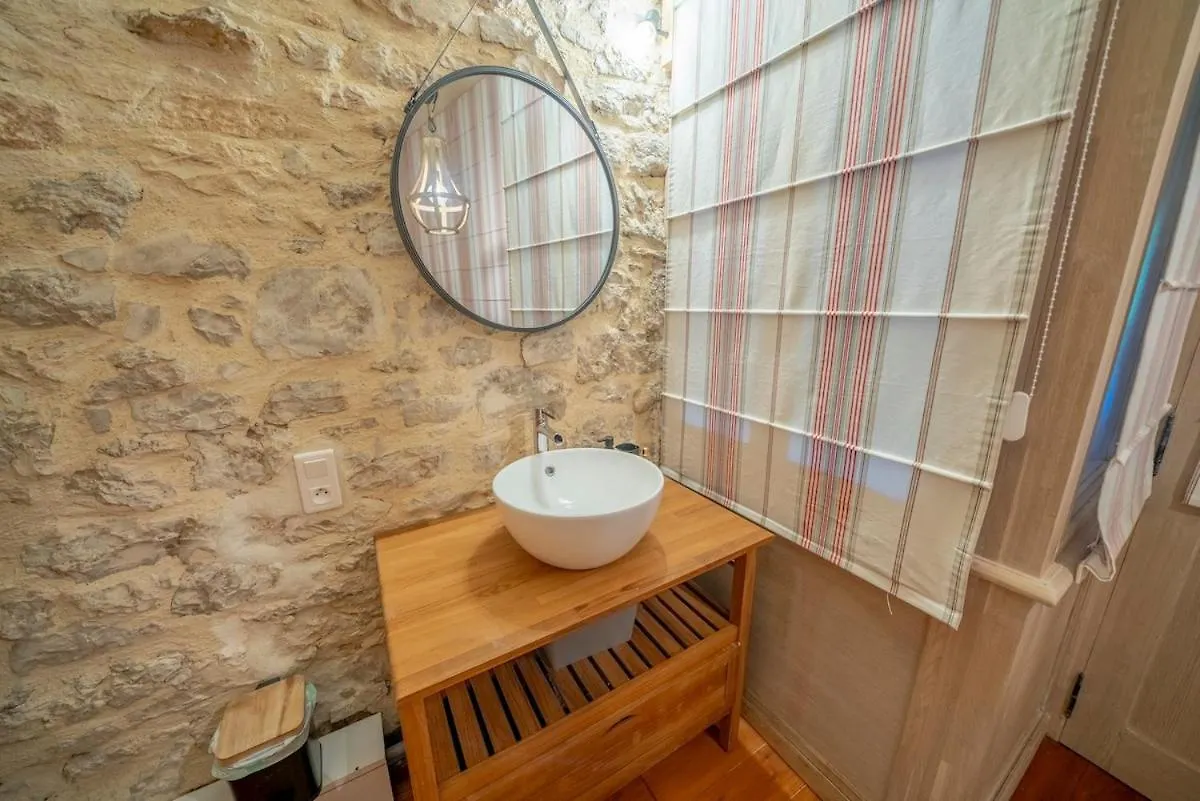 Holiday home Magnifique Longere En Pierre Du Lot Piscine Privee Villa Vaylats
